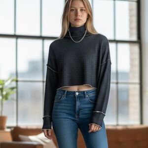 Urban Outfitters Women's XS Gray Cropped Long Sleeve Cowl Neck Top